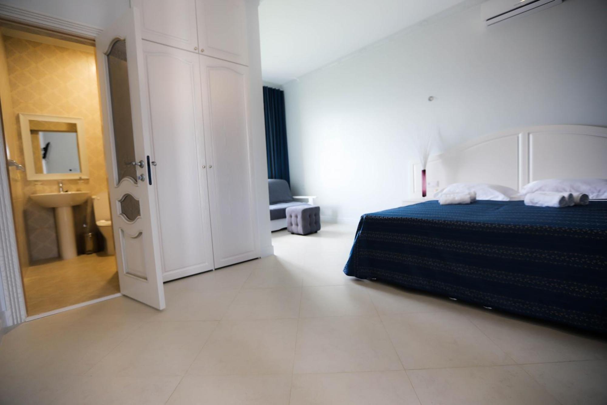 Hometel 4 Friends Gagra Extérieur photo