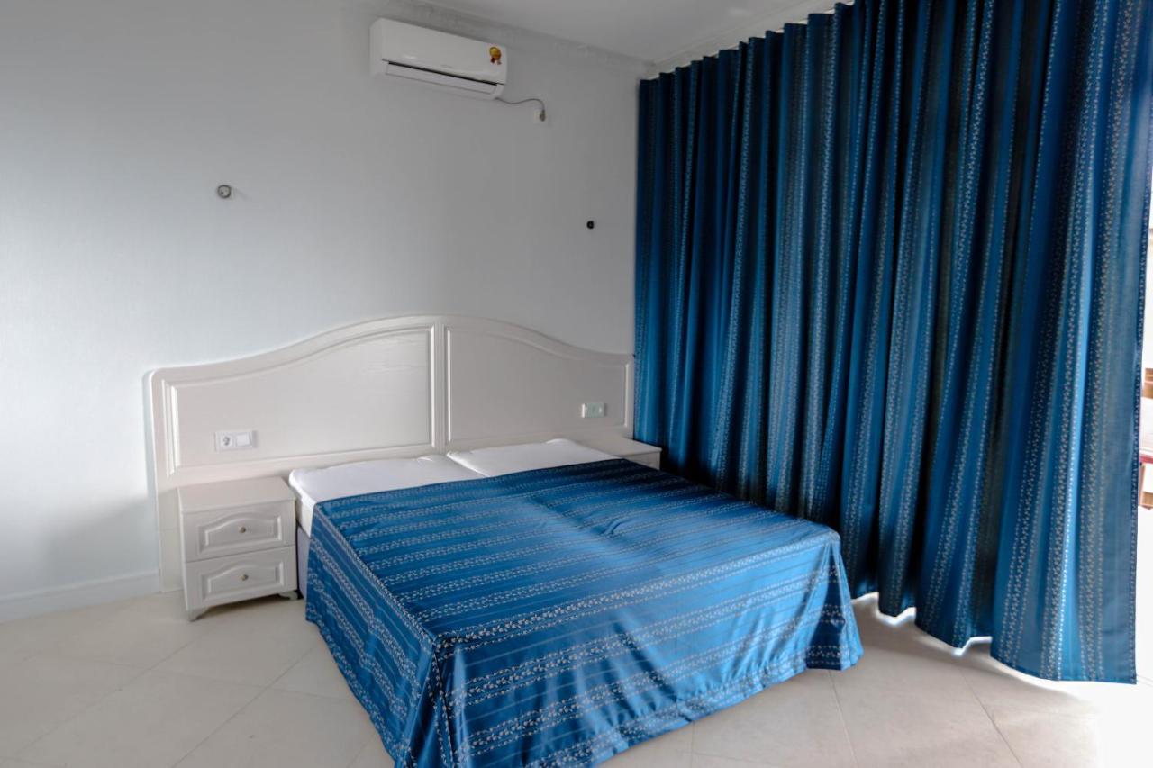 Hometel 4 Friends Gagra Extérieur photo