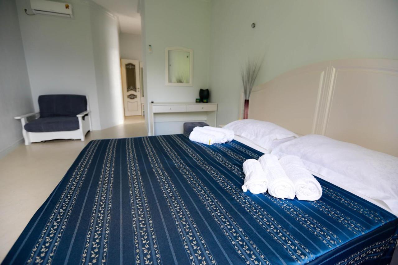 Hometel 4 Friends Gagra Extérieur photo