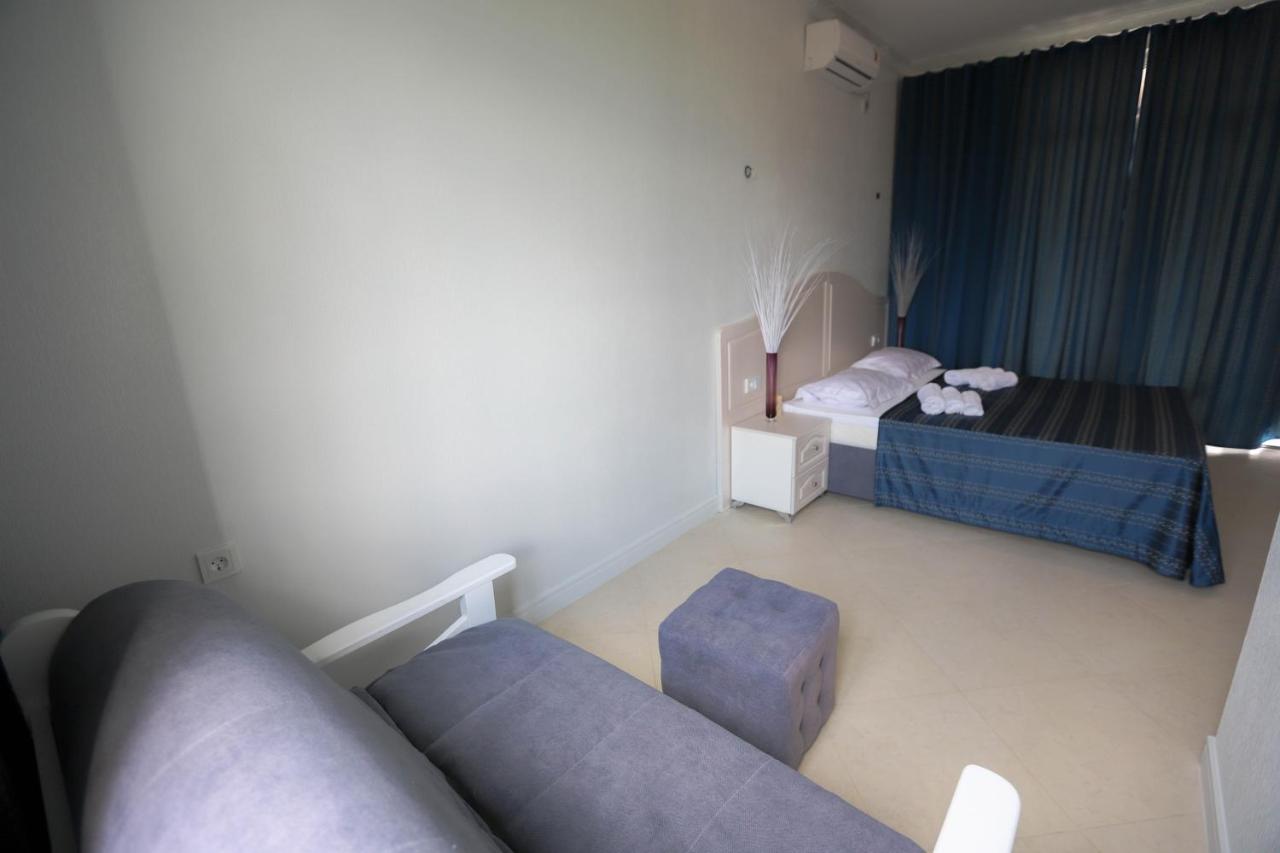 Hometel 4 Friends Gagra Extérieur photo