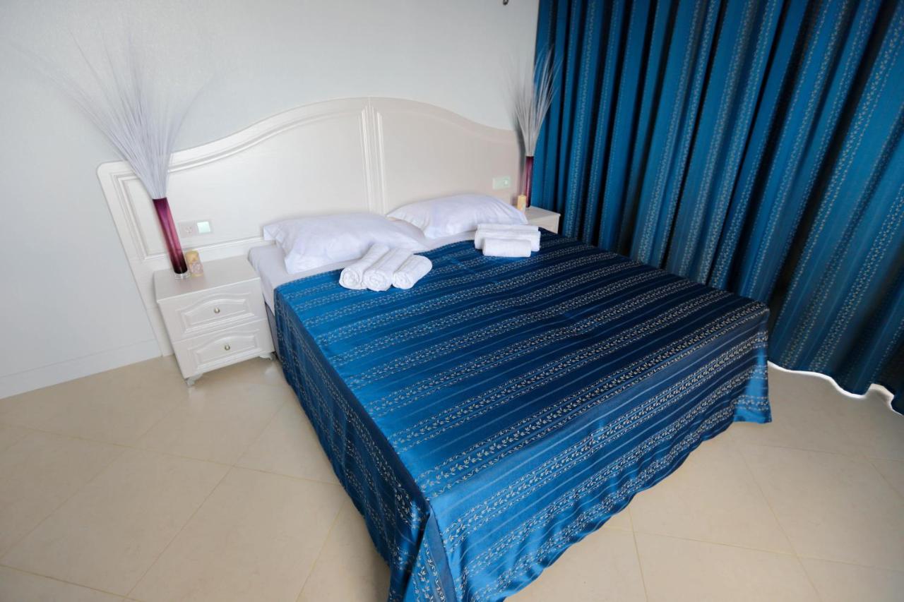 Hometel 4 Friends Gagra Extérieur photo